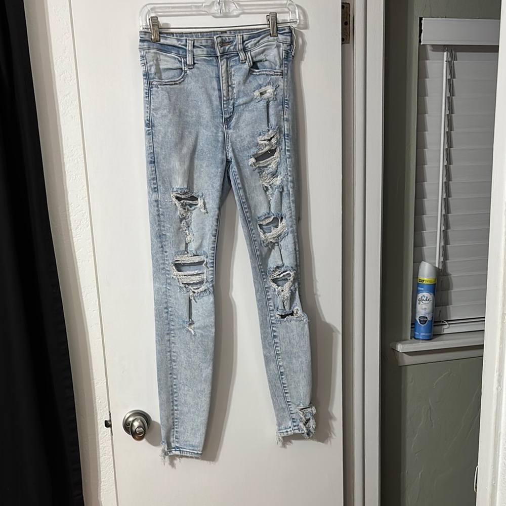 American Eagle Distressed Light Blue Ripped Women's Jeans